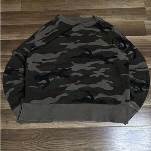 Time And Tru Women's Camouflage Pullover Sweatshirt Crew Neck Long Sleeve Size M